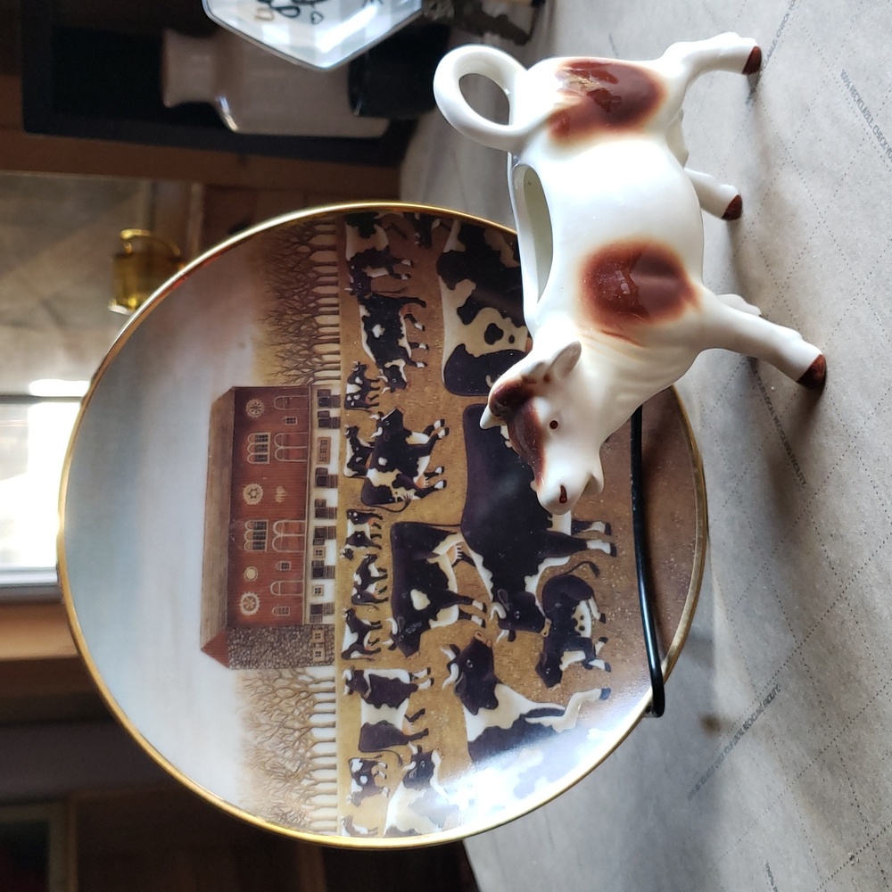 Vintage Folk Art porcelain plate and cow creamer